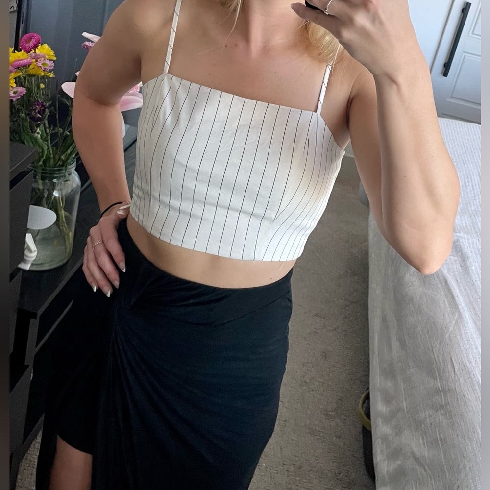 Forever 21 Black and White Striped Crop Top